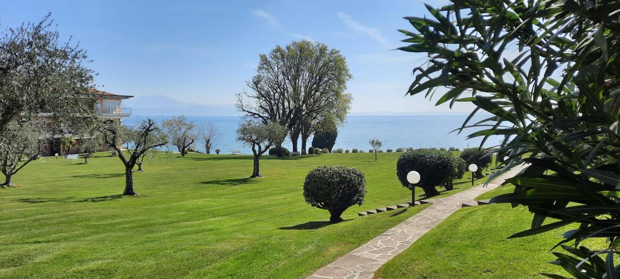 Hotel Florence Manerba del Garda Rum bild