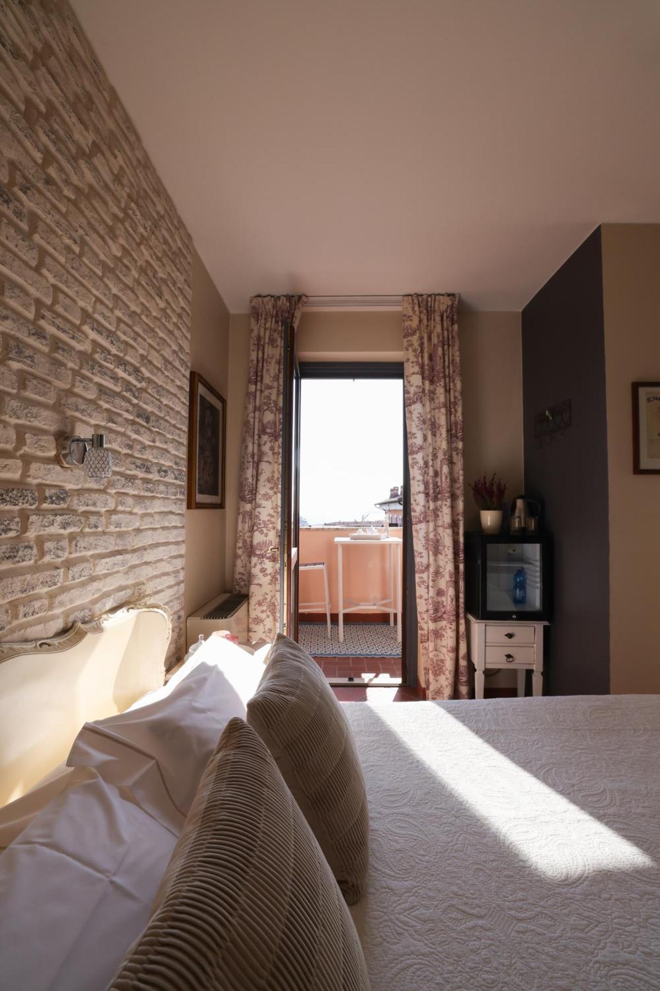 Hotel Florence Manerba del Garda Rum bild