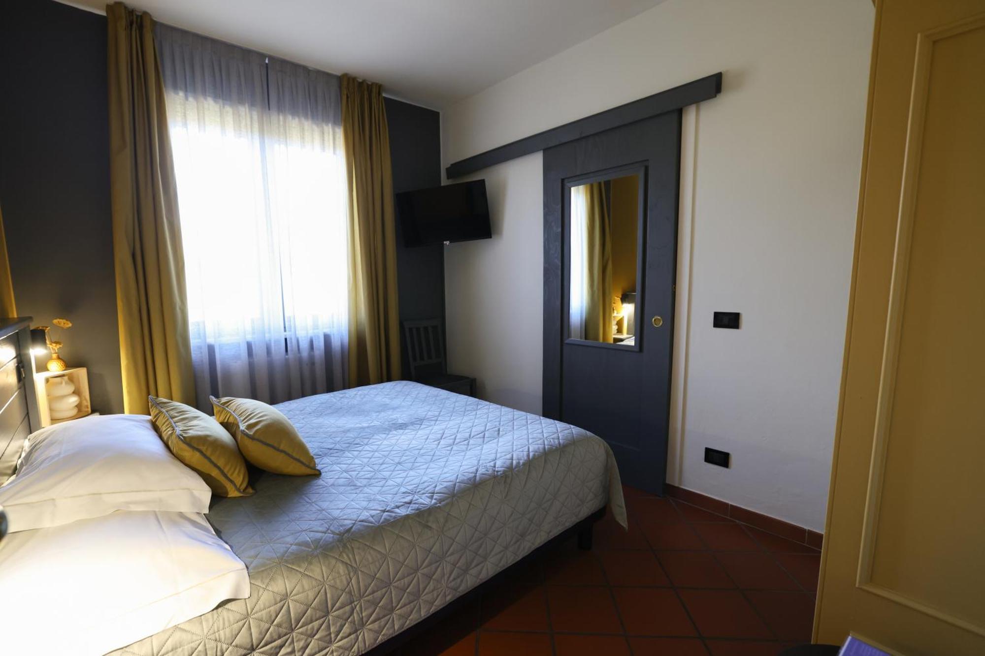 Hotel Florence Manerba del Garda Exteriör bild
